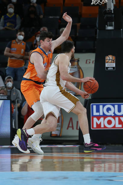 中后卫的年 中后卫的年